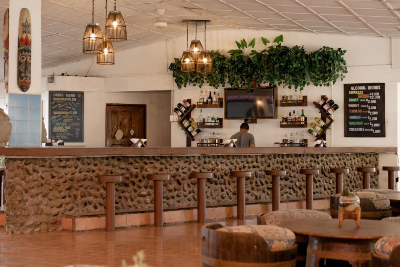 פאריטה Hotel La Isla מראה חיצוני תמונה